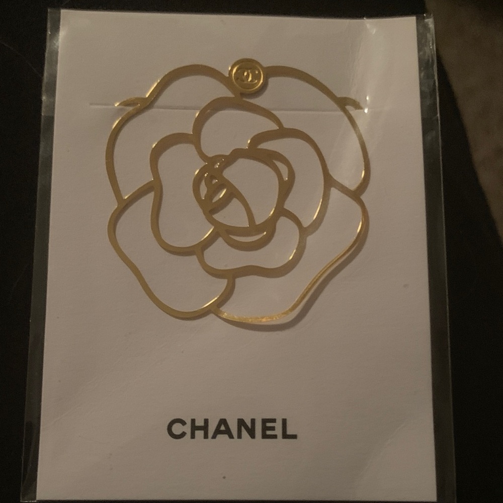 NEW! CHANEL GWP Gold Camellia Outline Bookmark